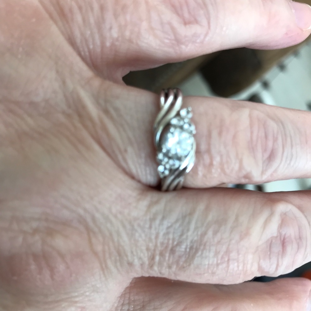 Kay Jewlers 925 silver &Crystal Ring